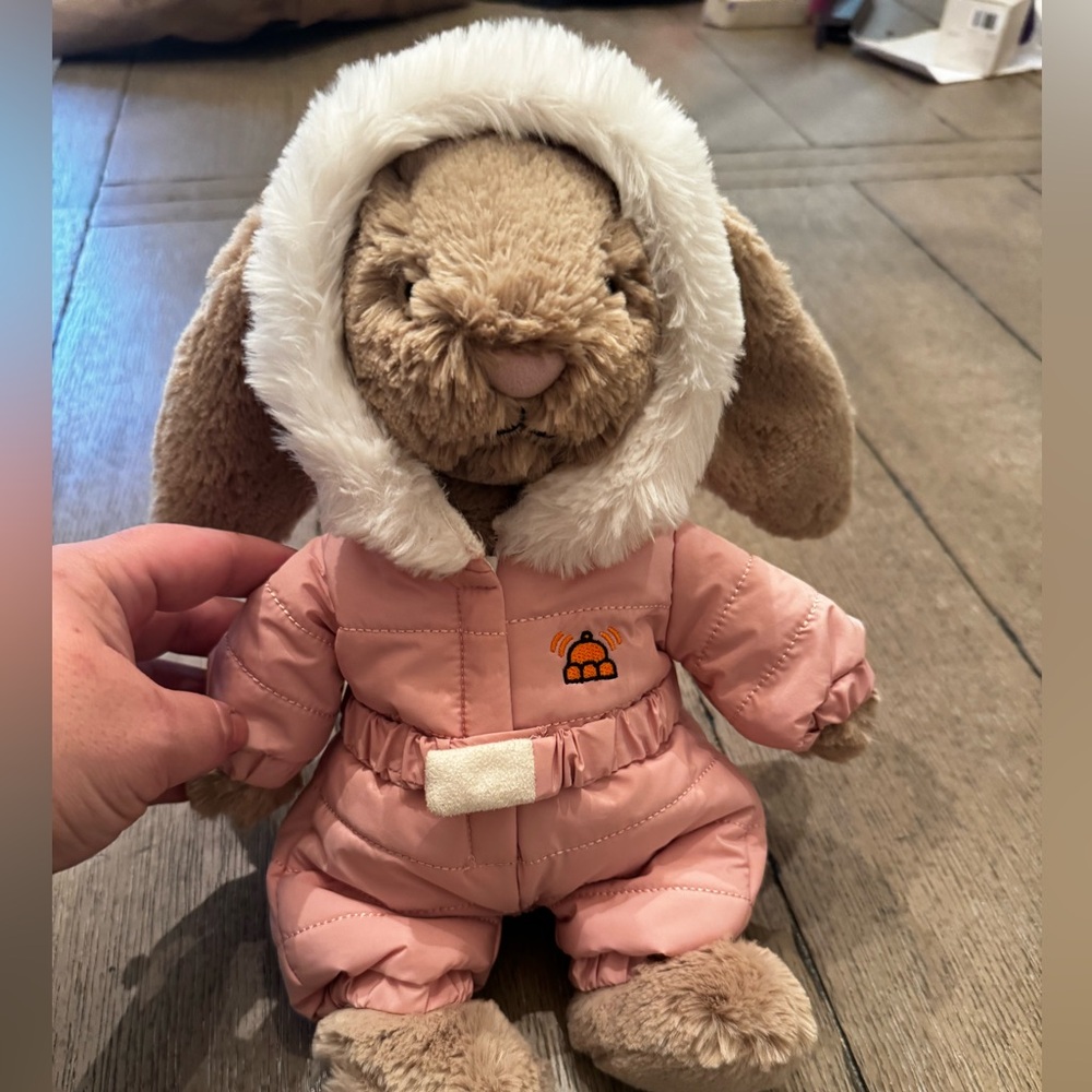 NWT Jellycat Bashful BUNNY ‘Snow Suit’